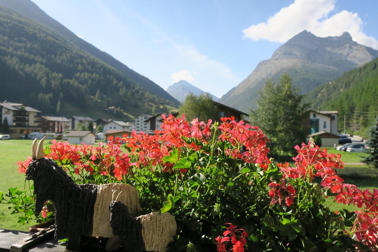 Ferienhaus Alea Saas-Grund Exteriör bild